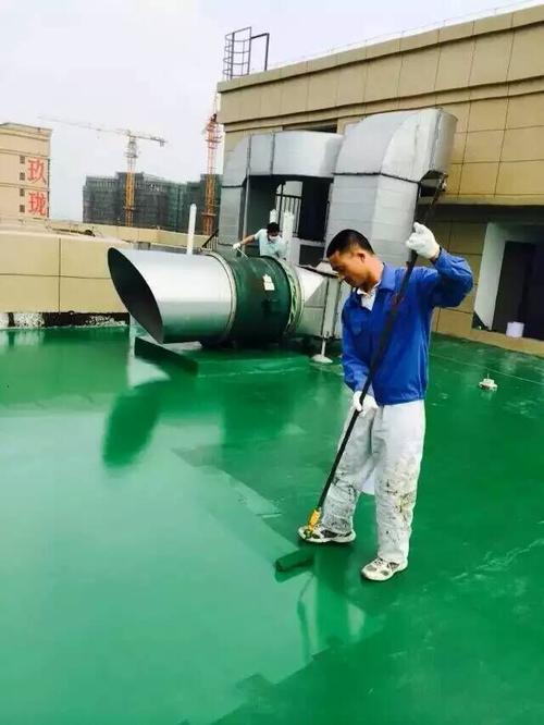 张家港工厂车间地面刷绿色油漆 改变车间环境的秘方